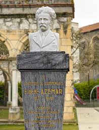 Photographie du buste sculpté de Azémar